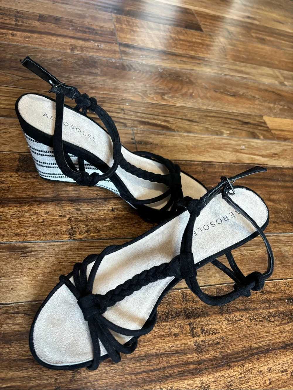 AEROSOLES Black Braided T-Strap Lace-Up Sandals size 9